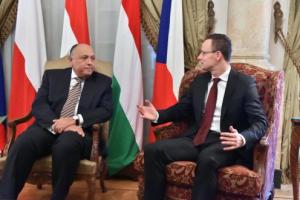 Szijjártó Péter megbeszélést folytat Számeh Sukri egyiptomi külügyminiszterrel az EU-Arab Liga külügyminiszterek negyedik találkozójának margóján   Fotó: KKM