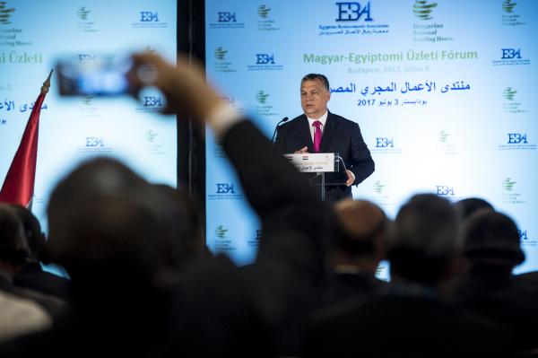 Orbán Viktor miniszterelnök a Magyar-Egyiptomi Üzleti Fórumon (2017)